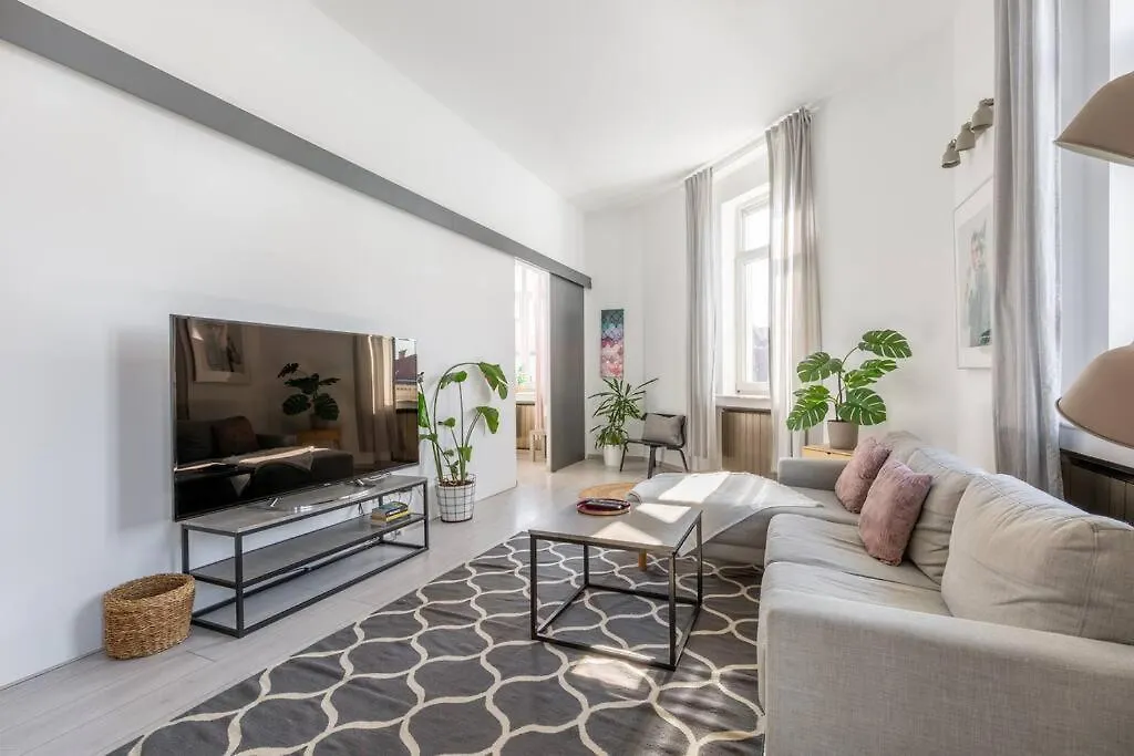 Quaint And Cozy 2-Br Home In The City Center 布达佩斯 公寓