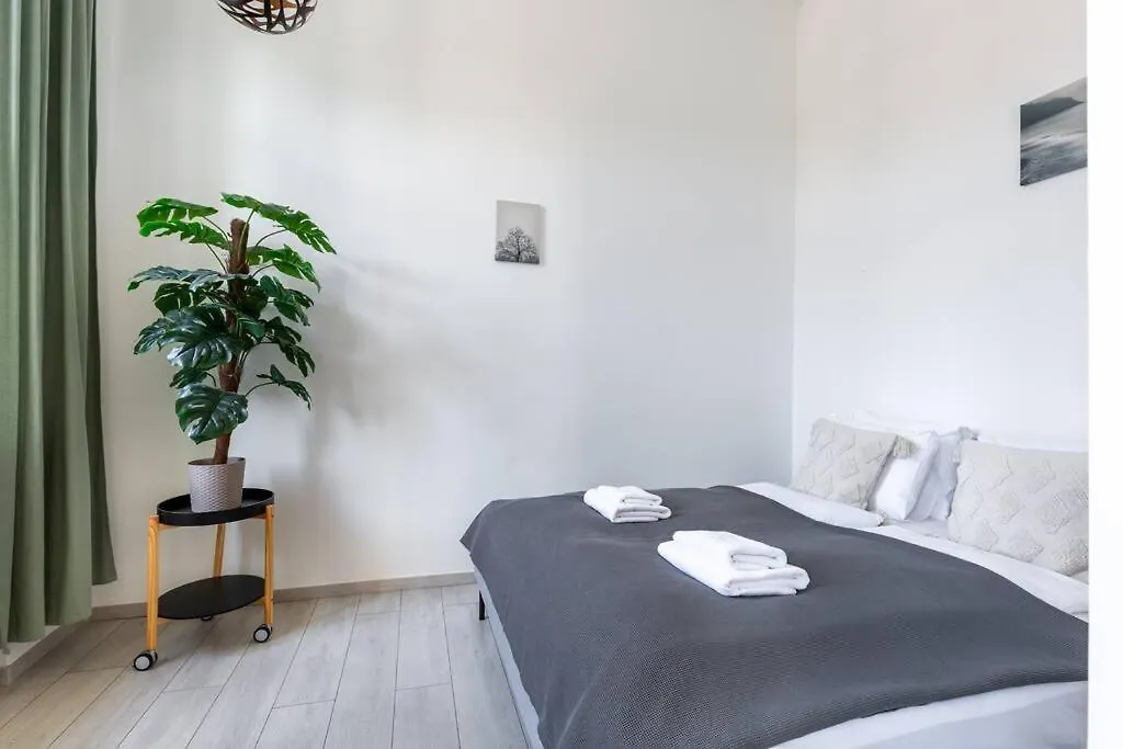 Quaint And Cozy 2-Br Home In The City Center 布达佩斯