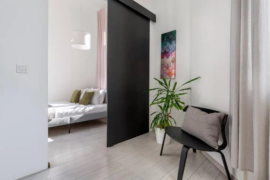 Quaint And Cozy 2-Br Home In The City Center 布达佩斯 0*,  匈牙利