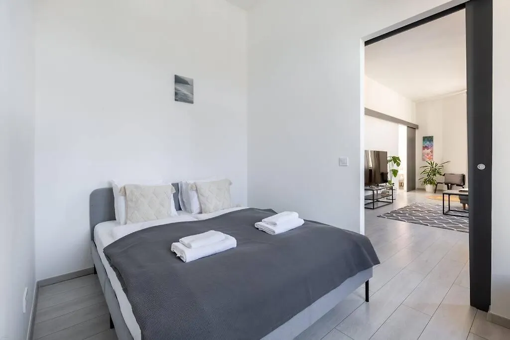 Quaint And Cozy 2-Br Home In The City Center 布达佩斯 0*,  匈牙利